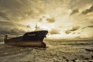 ship, accident, girl-2359663.jpg